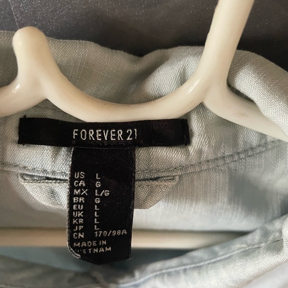 Denim crop shirt sizeL(14/16) Forever21 - Picture 3 of 6